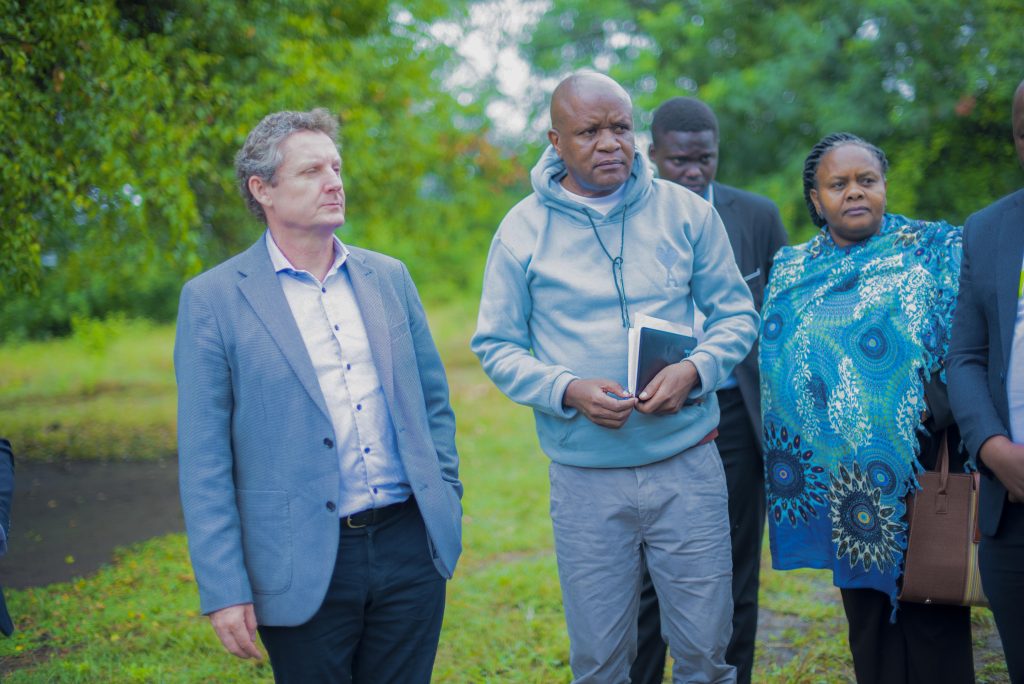 AMBASSADOR OF BELGIUM VISITING FRESH FIELD MANYATTA FARMS